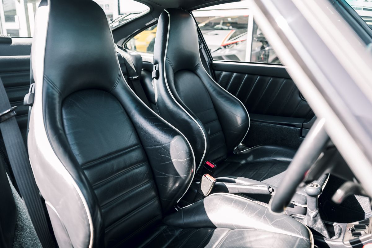 Porsche 911 964 Carrera 4