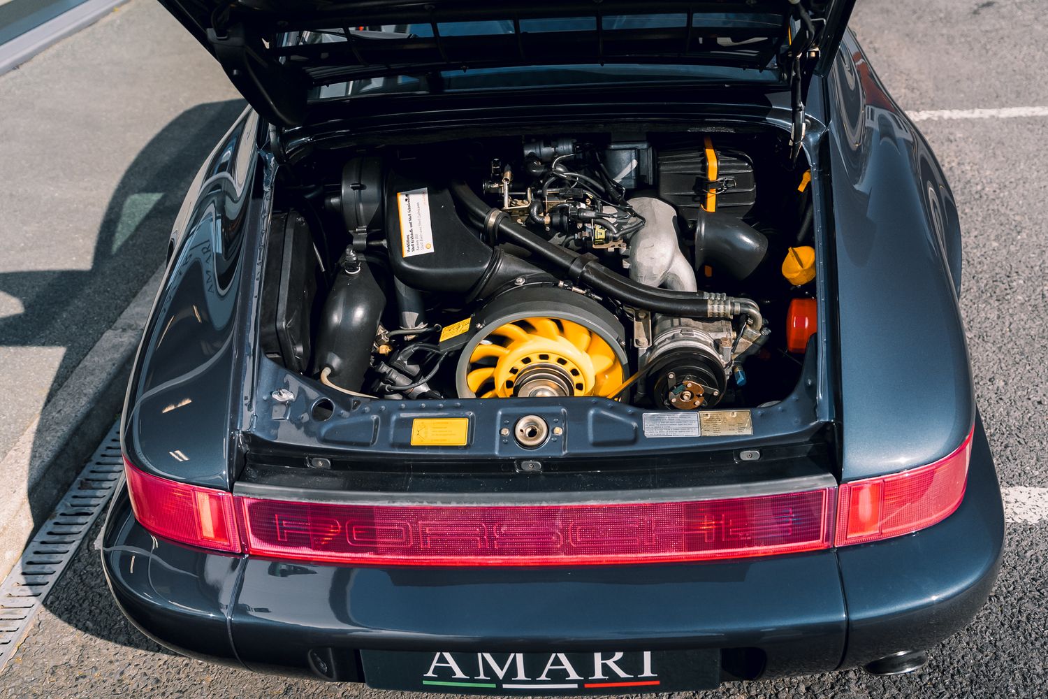 Porsche 911 964 Carrera 4
