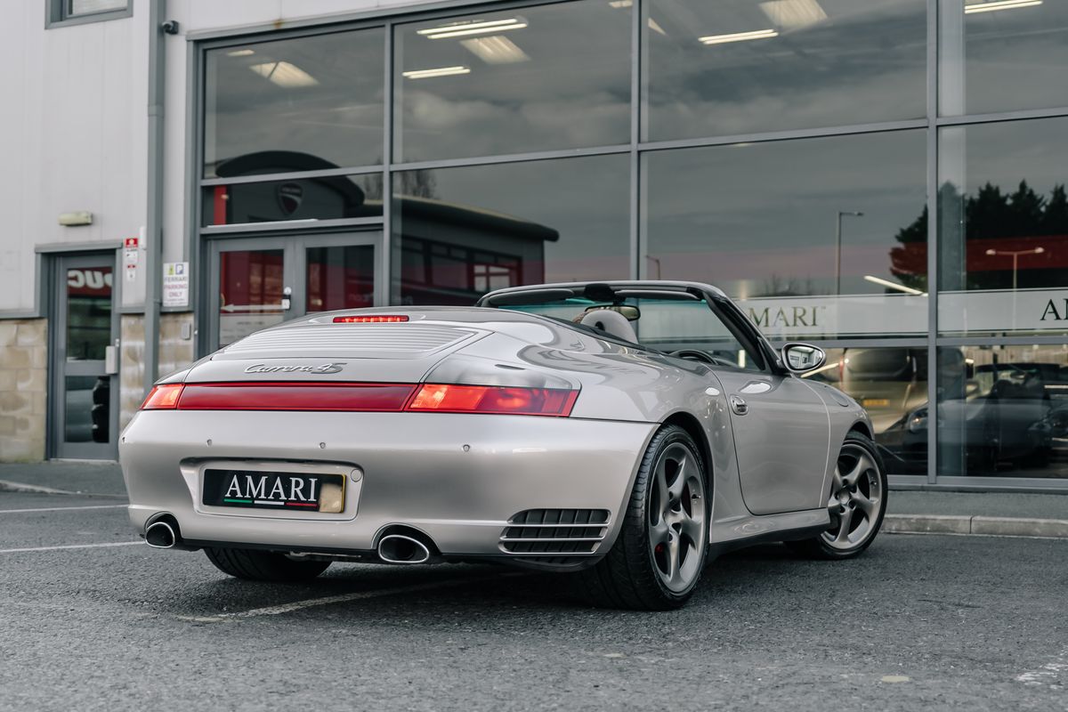Porsche 911 Carrera 4S Tiptronic S Cabriolet