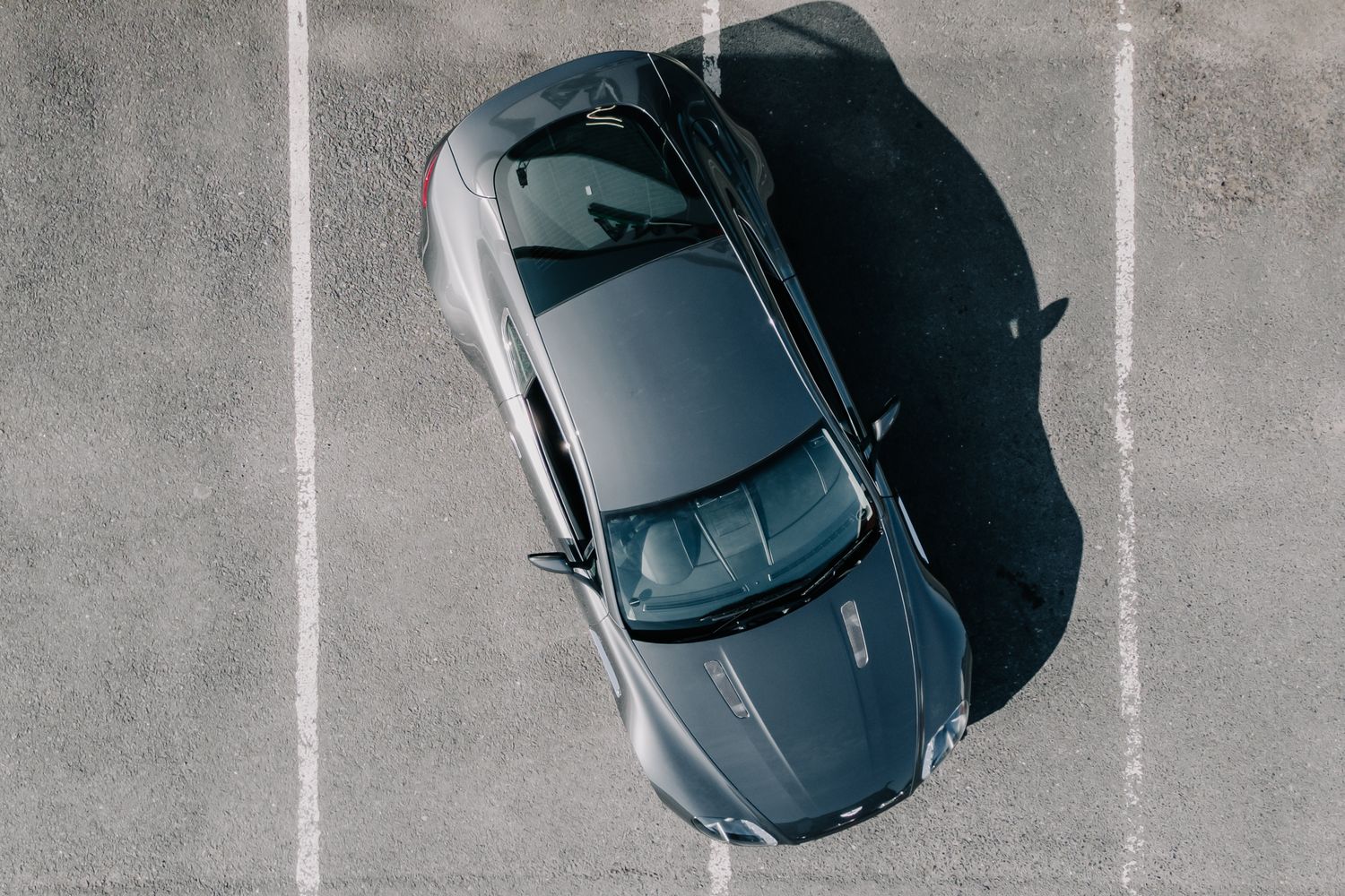 Aston Martin Vantage V8