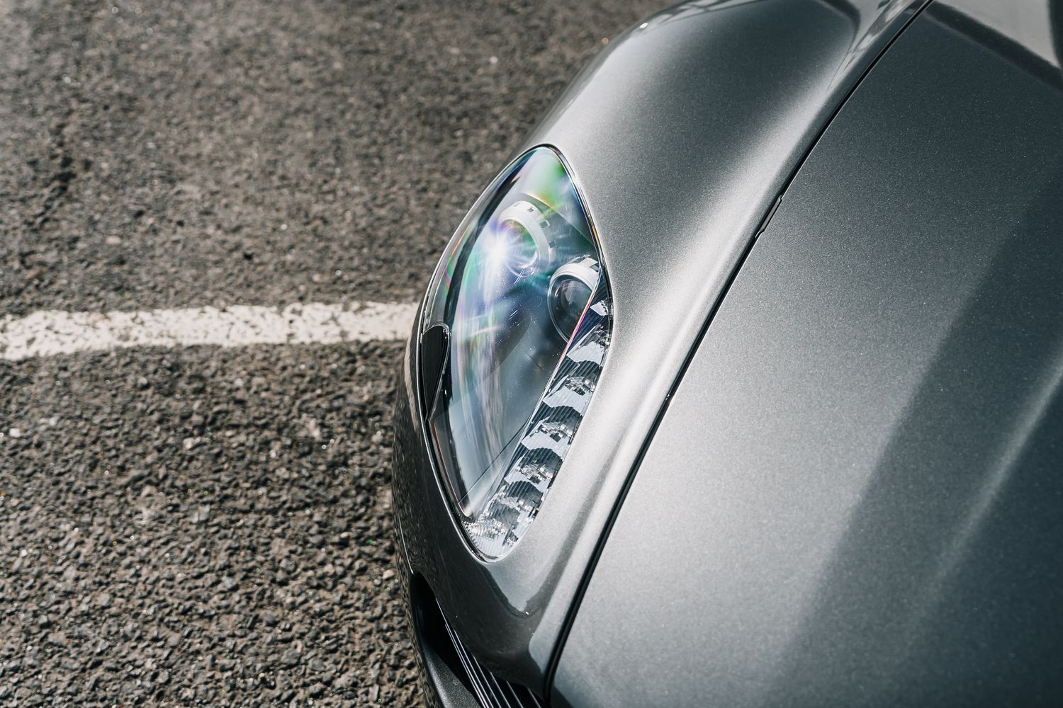 Aston Martin Vantage V8