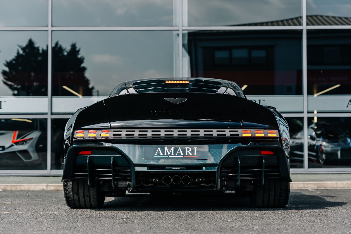 ASTON MARTIN THE FINAL VALOUR 110/110 - VAT Q