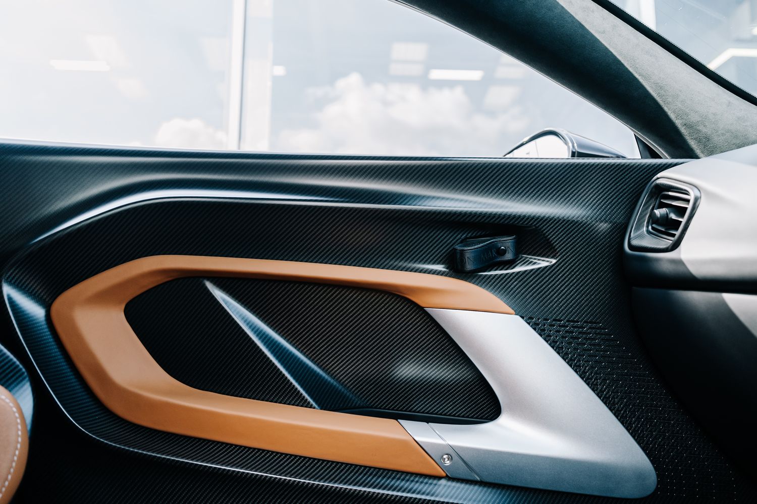 Aston Martin The Final Valour V12