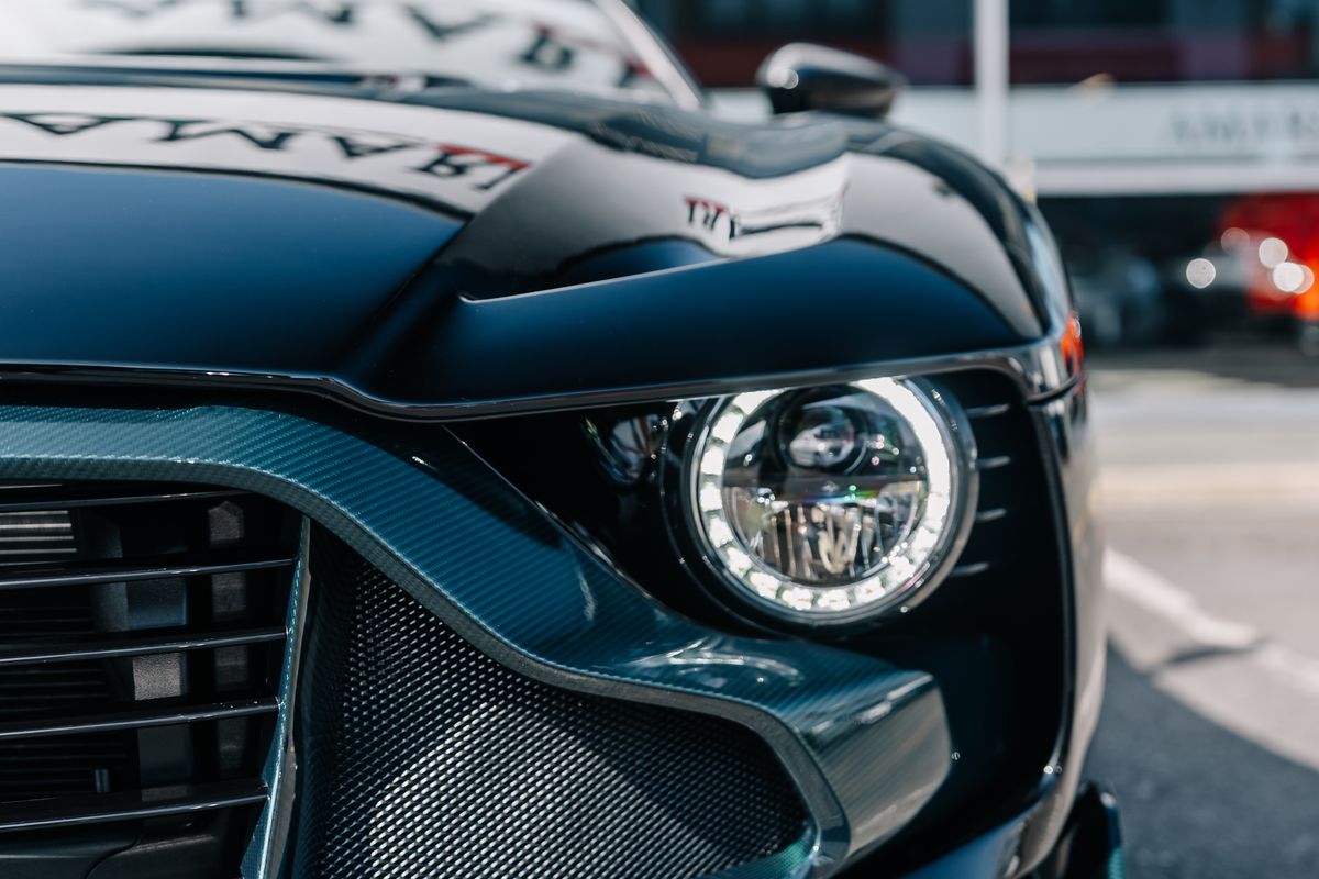 ASTON MARTIN THE FINAL VALOUR 110/110 - VAT Q