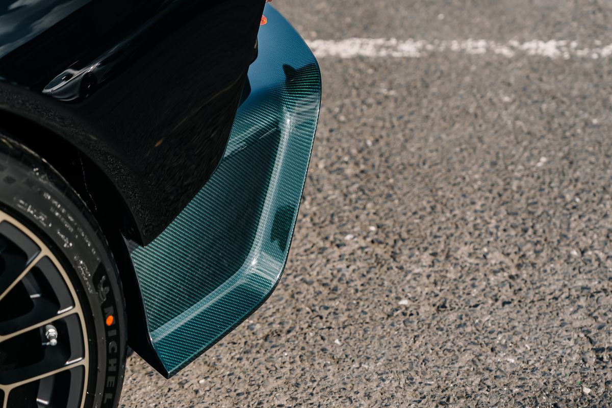 ASTON MARTIN THE FINAL VALOUR 110/110 - VAT Q