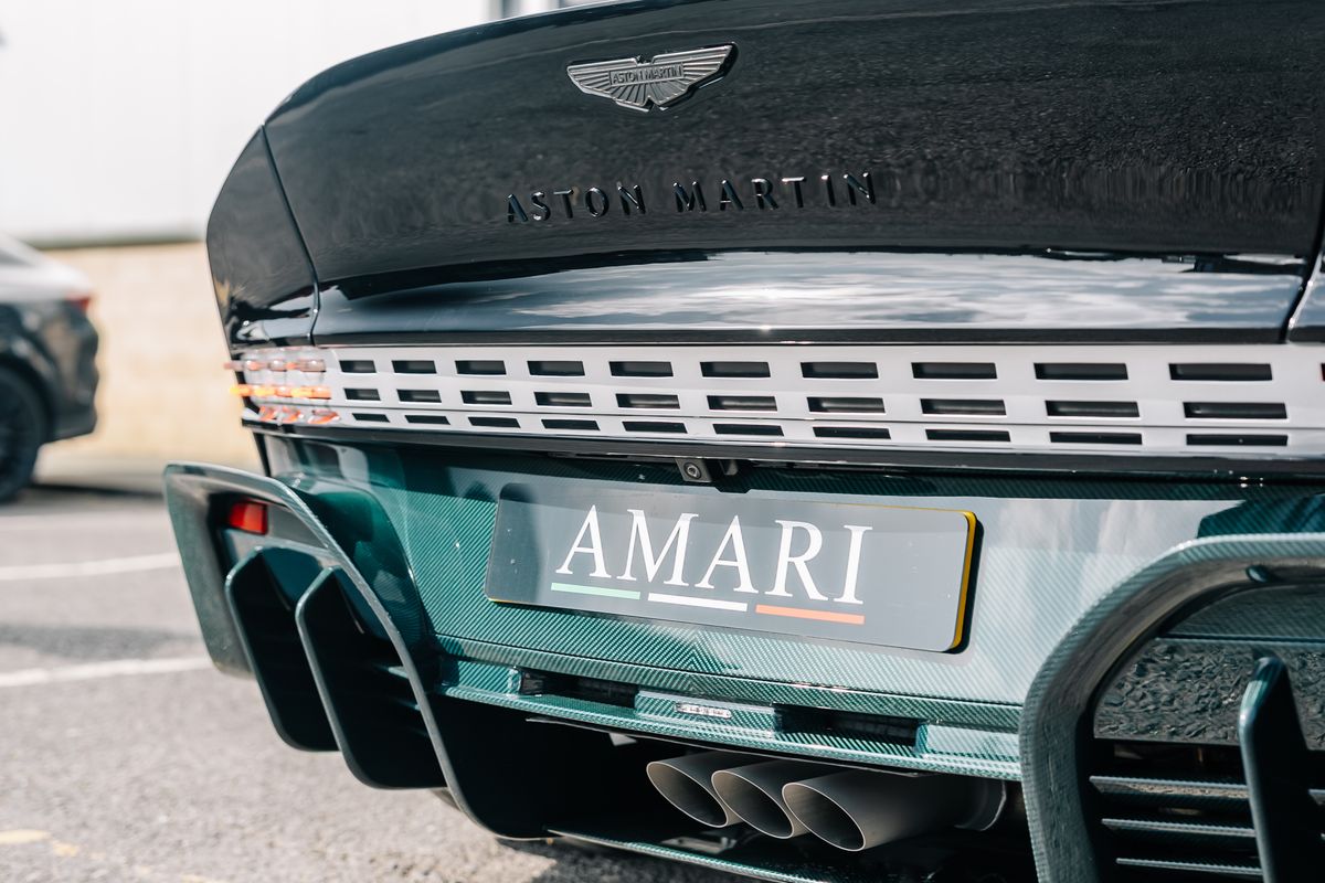 ASTON MARTIN THE FINAL VALOUR 110/110 - VAT Q