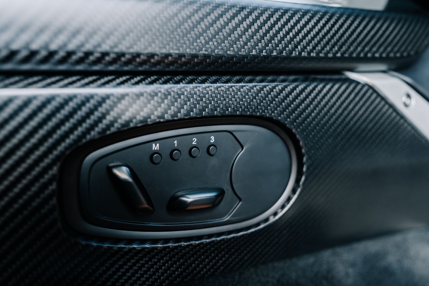 Aston Martin The Final Valour V12