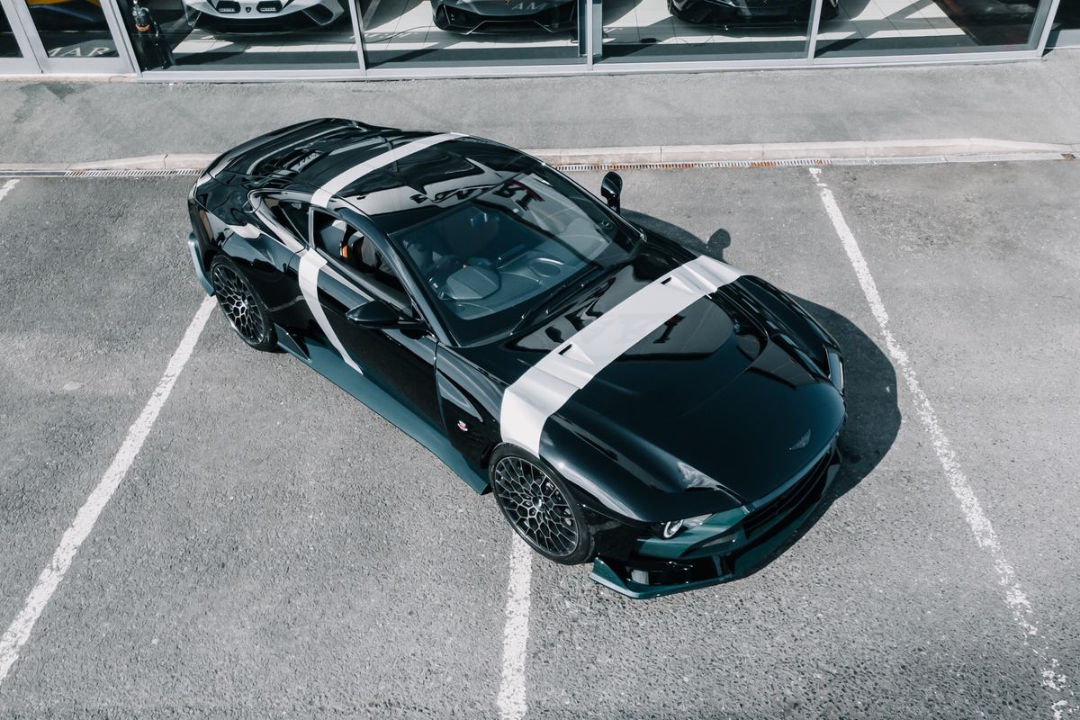 ASTON MARTIN THE FINAL VALOUR 110/110 - VAT Q
