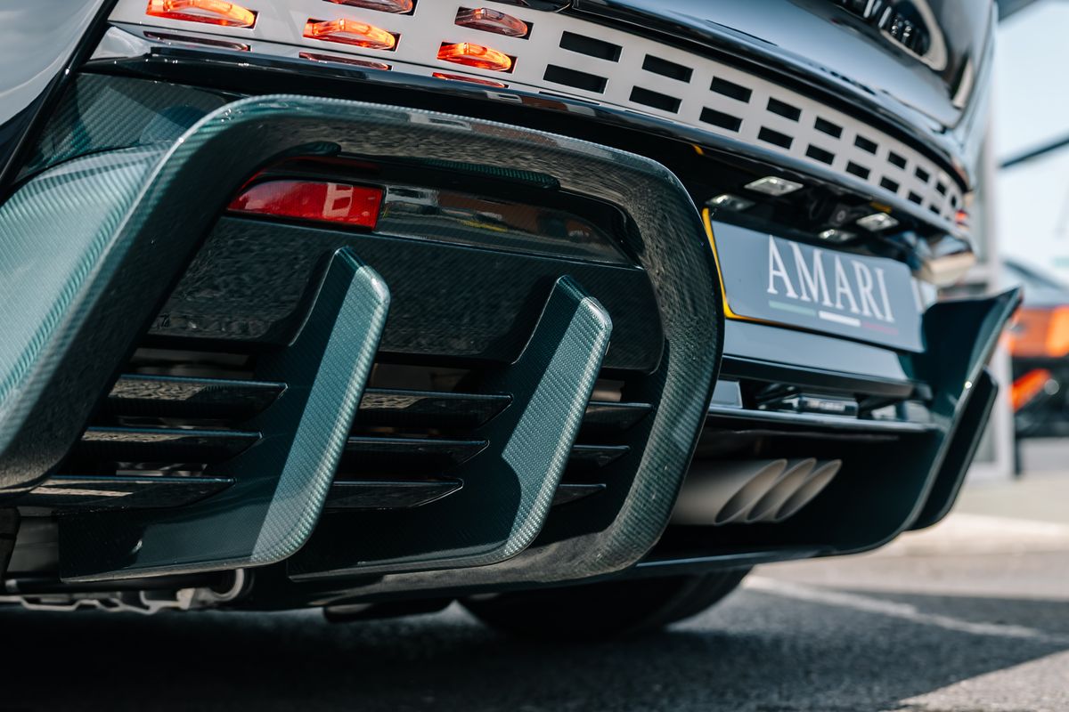 ASTON MARTIN THE FINAL VALOUR 110/110 - VAT Q
