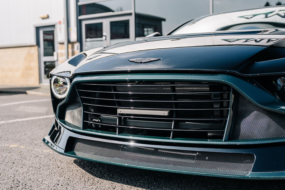 ASTON MARTIN THE FINAL VALOUR 110/110 - VAT Q
