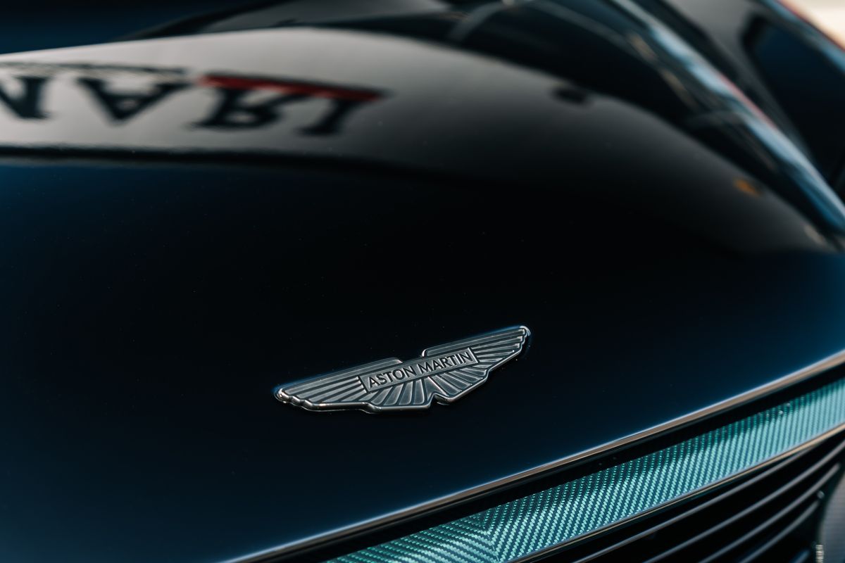 ASTON MARTIN THE FINAL VALOUR 110/110 - VAT Q