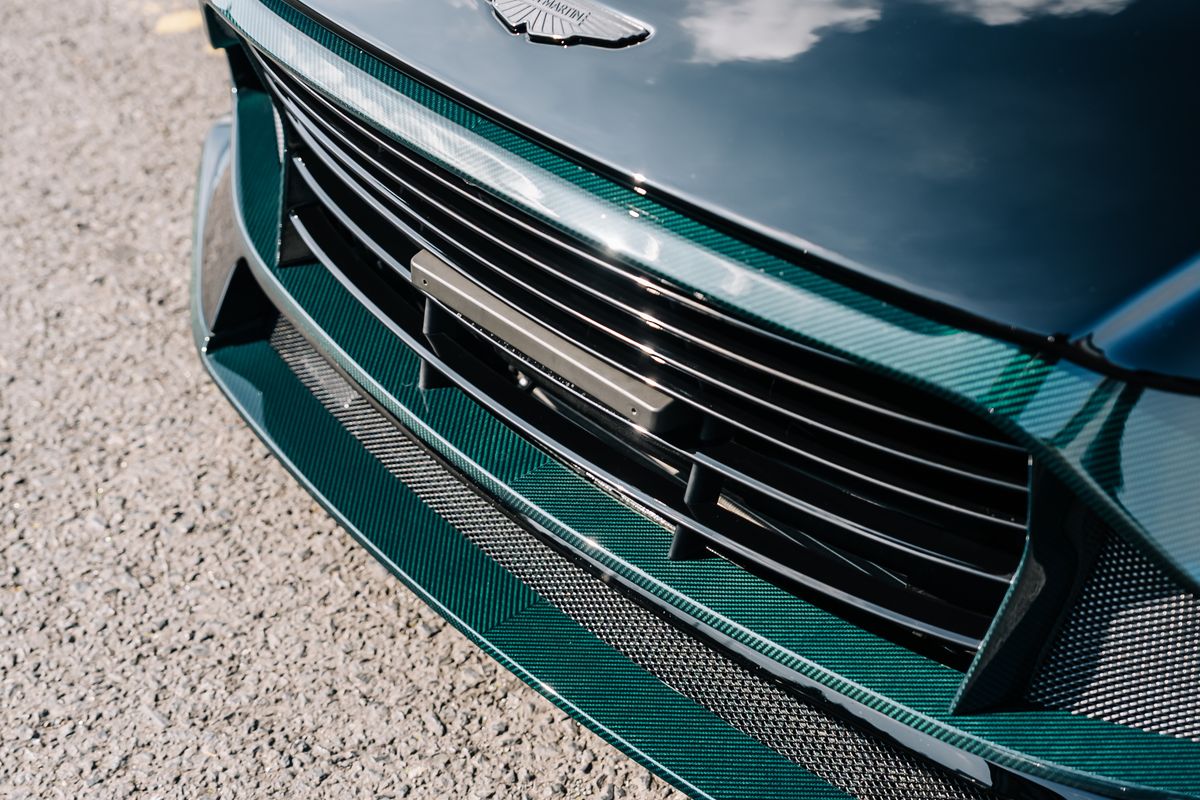 ASTON MARTIN THE FINAL VALOUR 110/110 - VAT Q