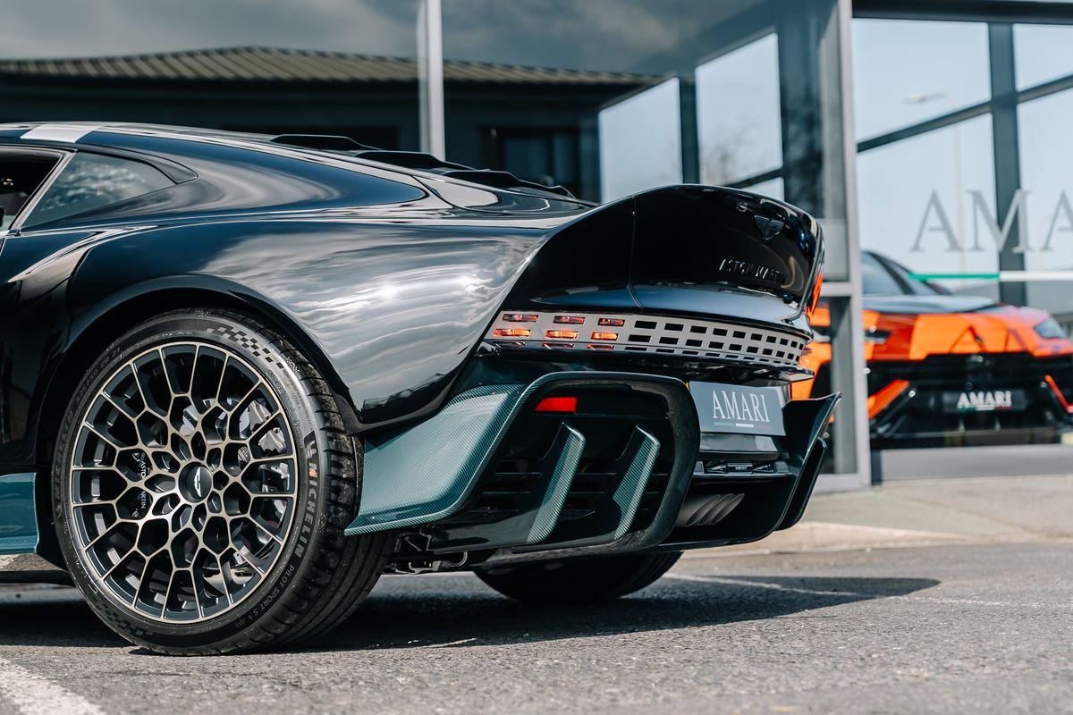 ASTON MARTIN THE FINAL VALOUR 110/110 - VAT Q