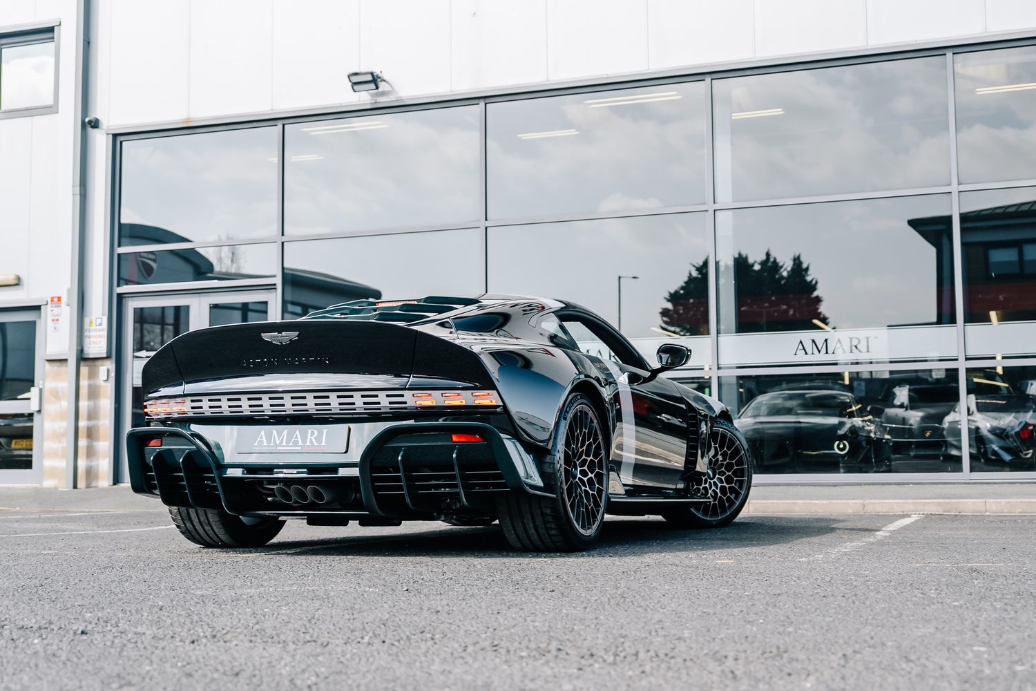 Aston Martin The Final Valour V12