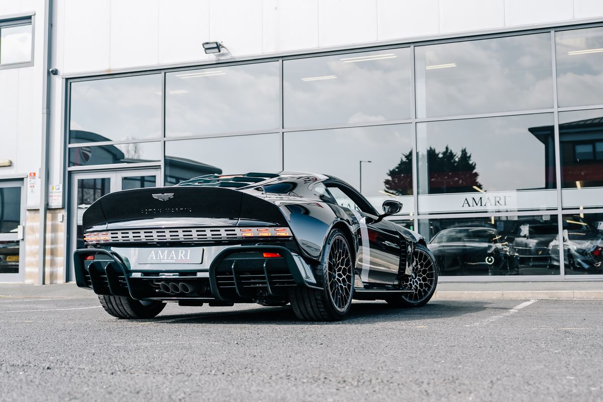 ASTON MARTIN THE FINAL VALOUR 110/110 - VAT Q