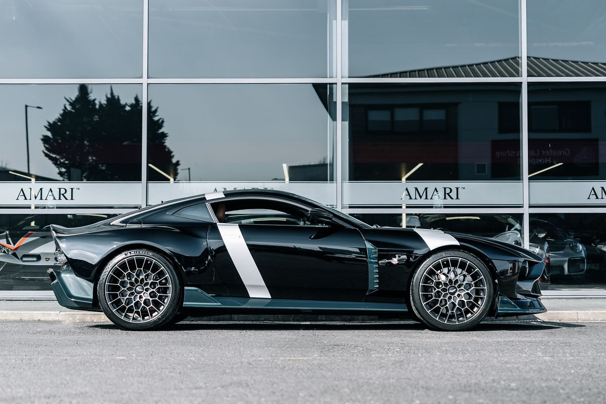 ASTON MARTIN THE FINAL VALOUR 110/110 - VAT Q