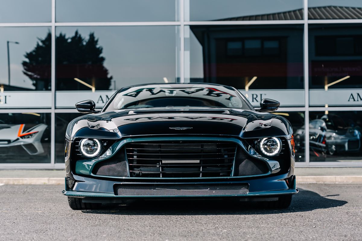 ASTON MARTIN THE FINAL VALOUR 110/110 - VAT Q