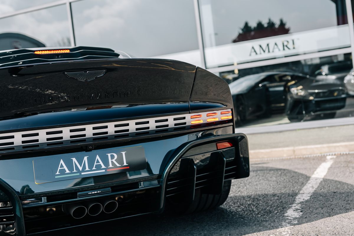 ASTON MARTIN THE FINAL VALOUR 110/110 - VAT Q