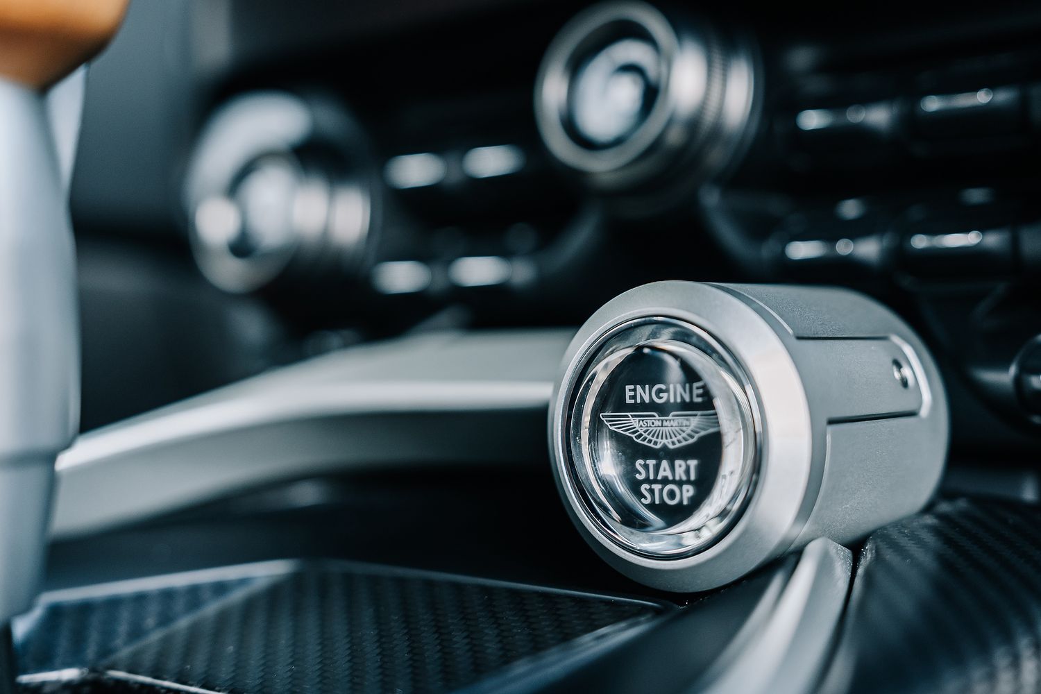 Aston Martin The Final Valour V12