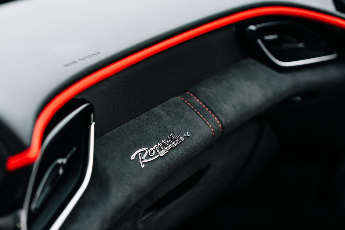 FERRARI ROMA SPIDER - VAT Q