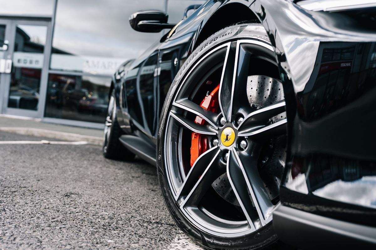 FERRARI ROMA SPIDER - VAT Q