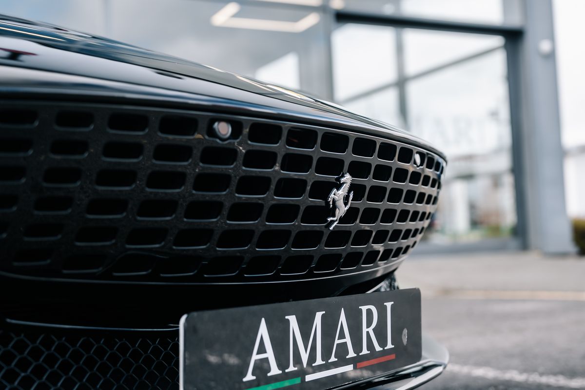 FERRARI ROMA SPIDER - VAT Q