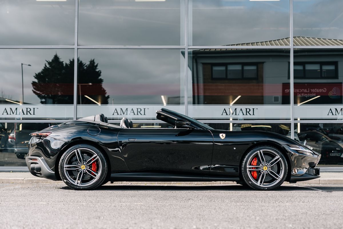 FERRARI ROMA SPIDER - VAT Q