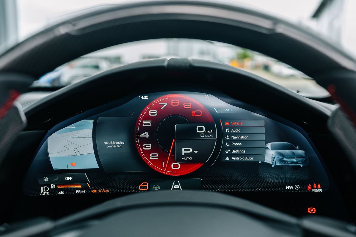 FERRARI ROMA SPIDER - VAT Q
