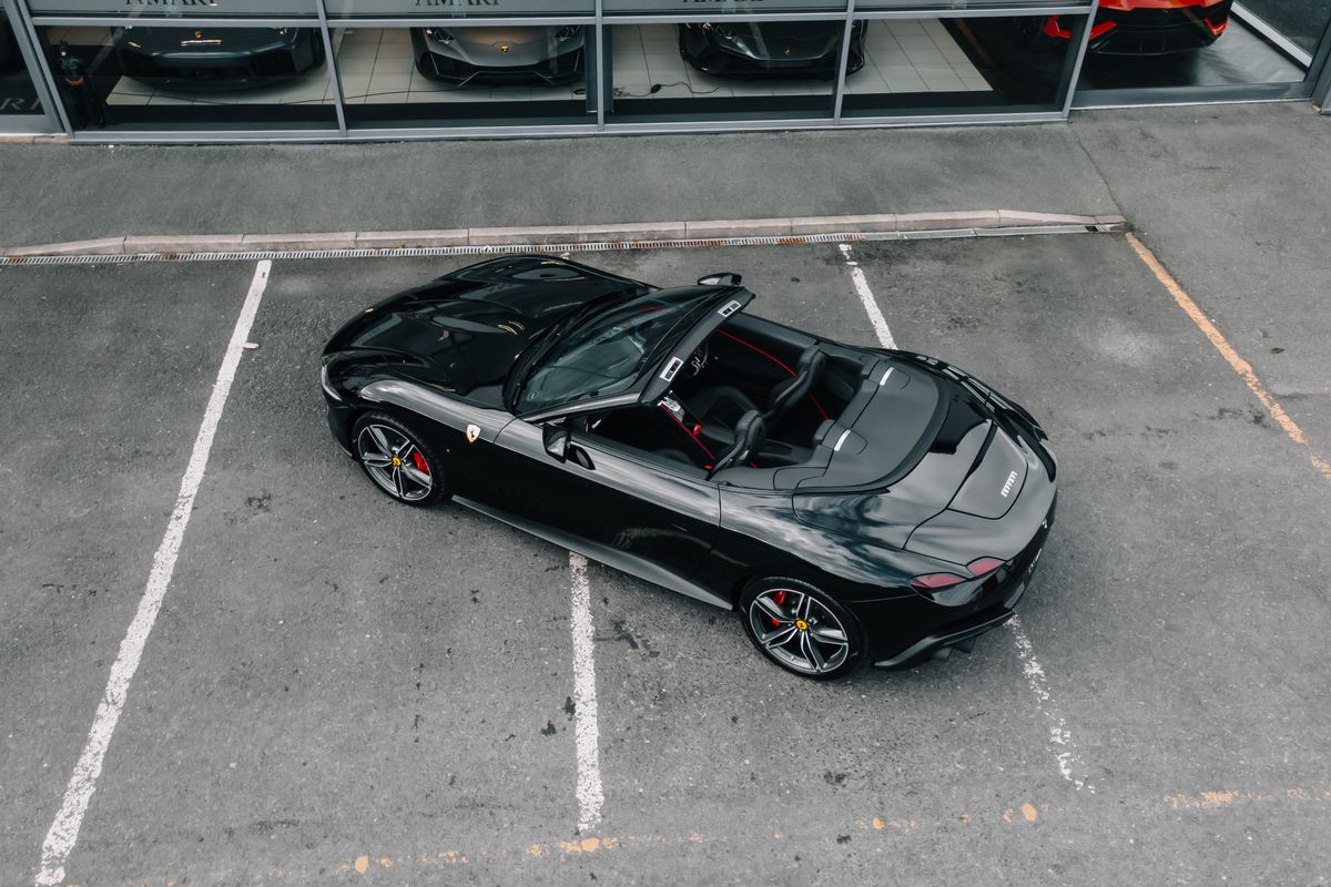 FERRARI ROMA SPIDER - VAT Q