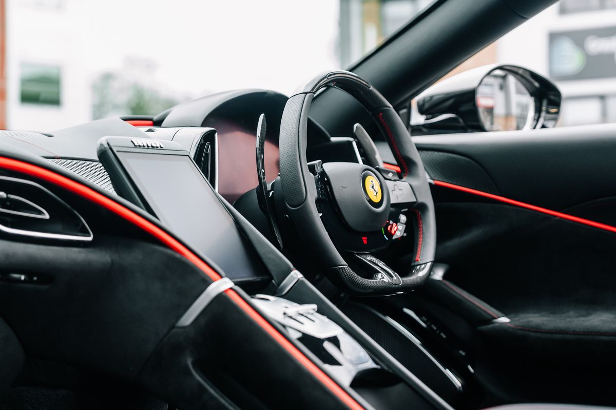 FERRARI ROMA SPIDER - VAT Q