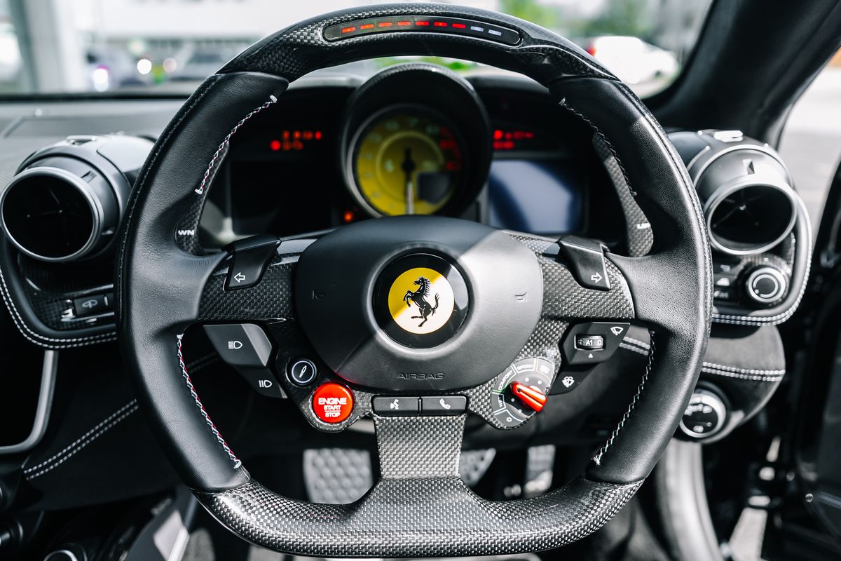 Ferrari GTC4Lusso V12