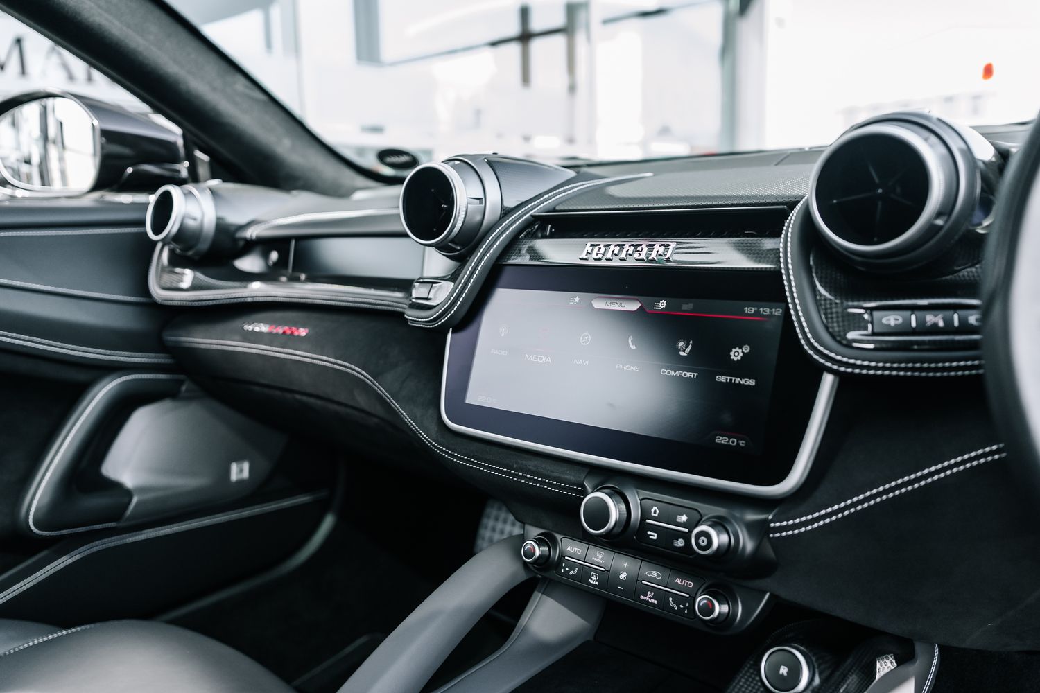 Ferrari GTC4Lusso V12