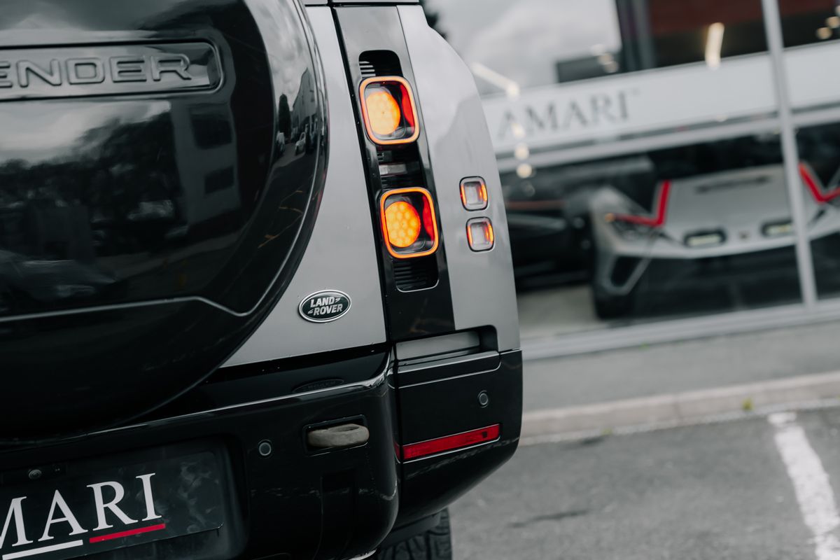 Land Rover Defender 130 X P400