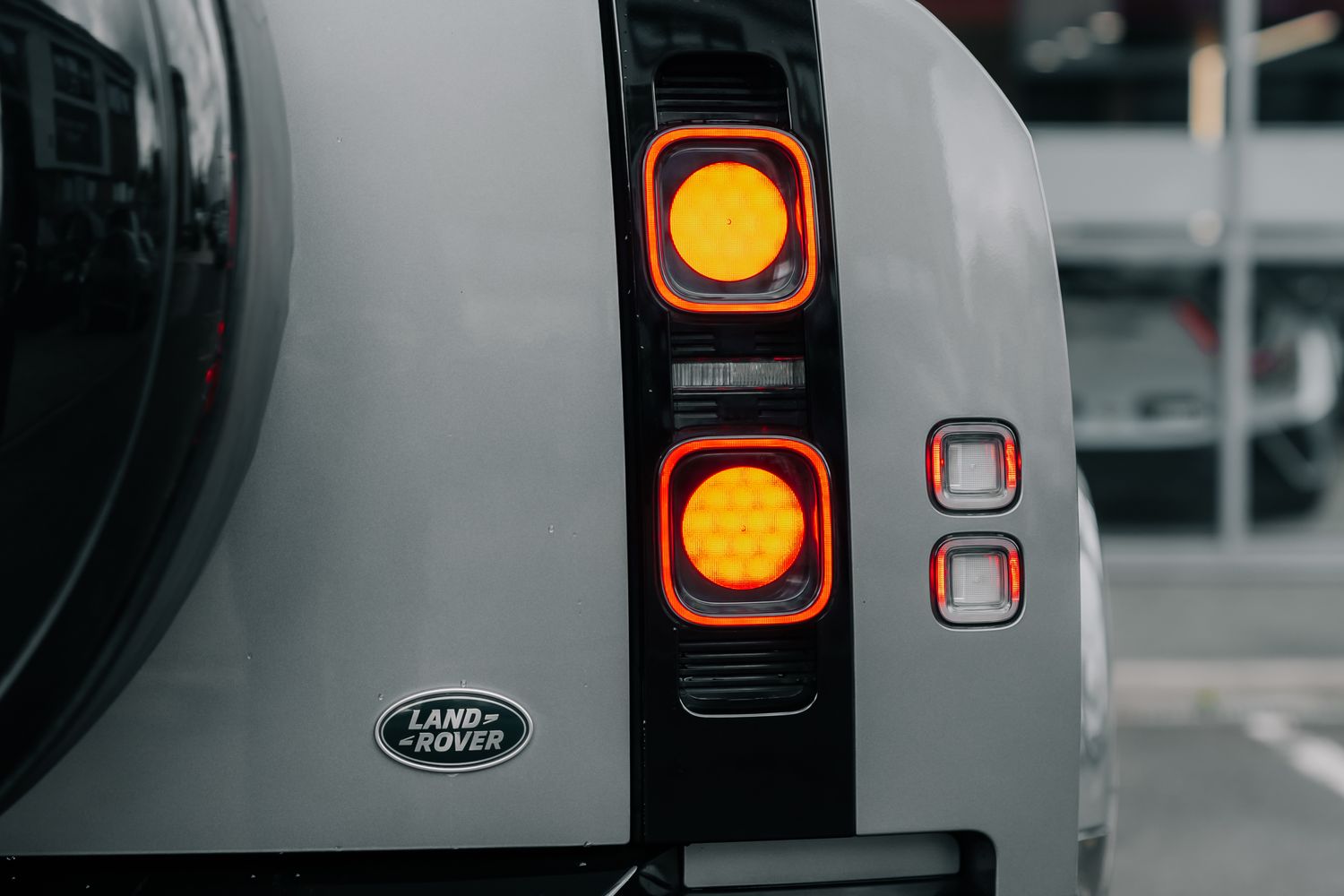 Land Rover Defender 130 X P400