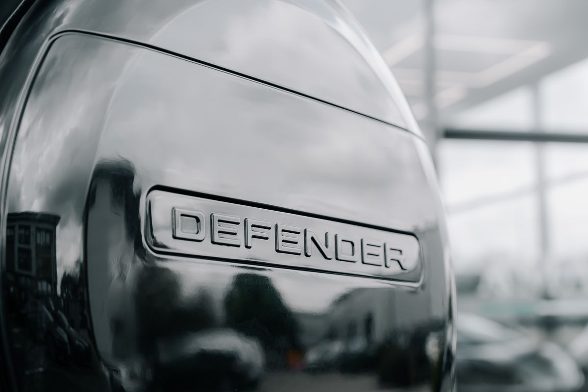 Land Rover Defender 130 X P400