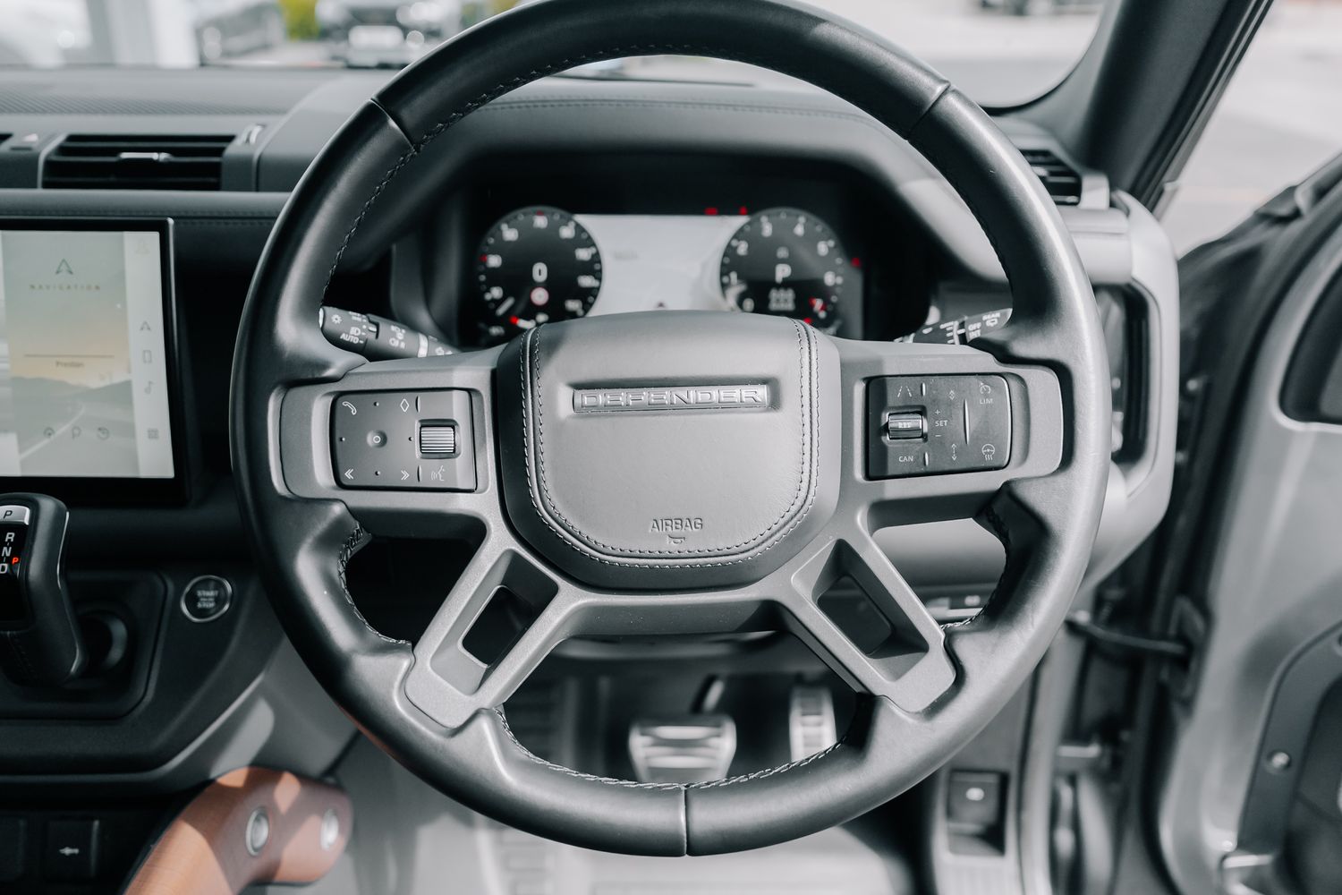 Land Rover Defender 130 X P400