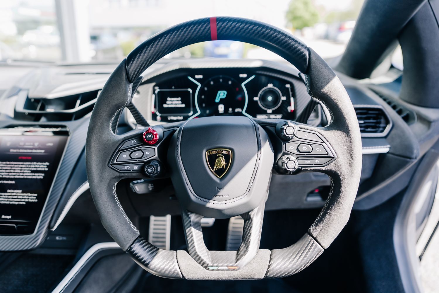 Lamborghini Revuelto