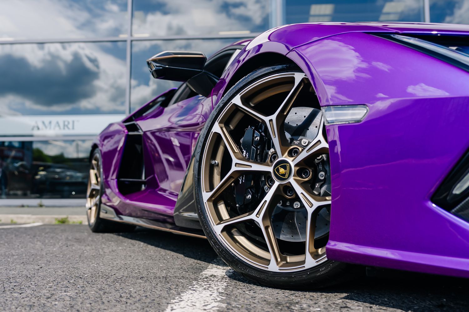 Lamborghini Revuelto