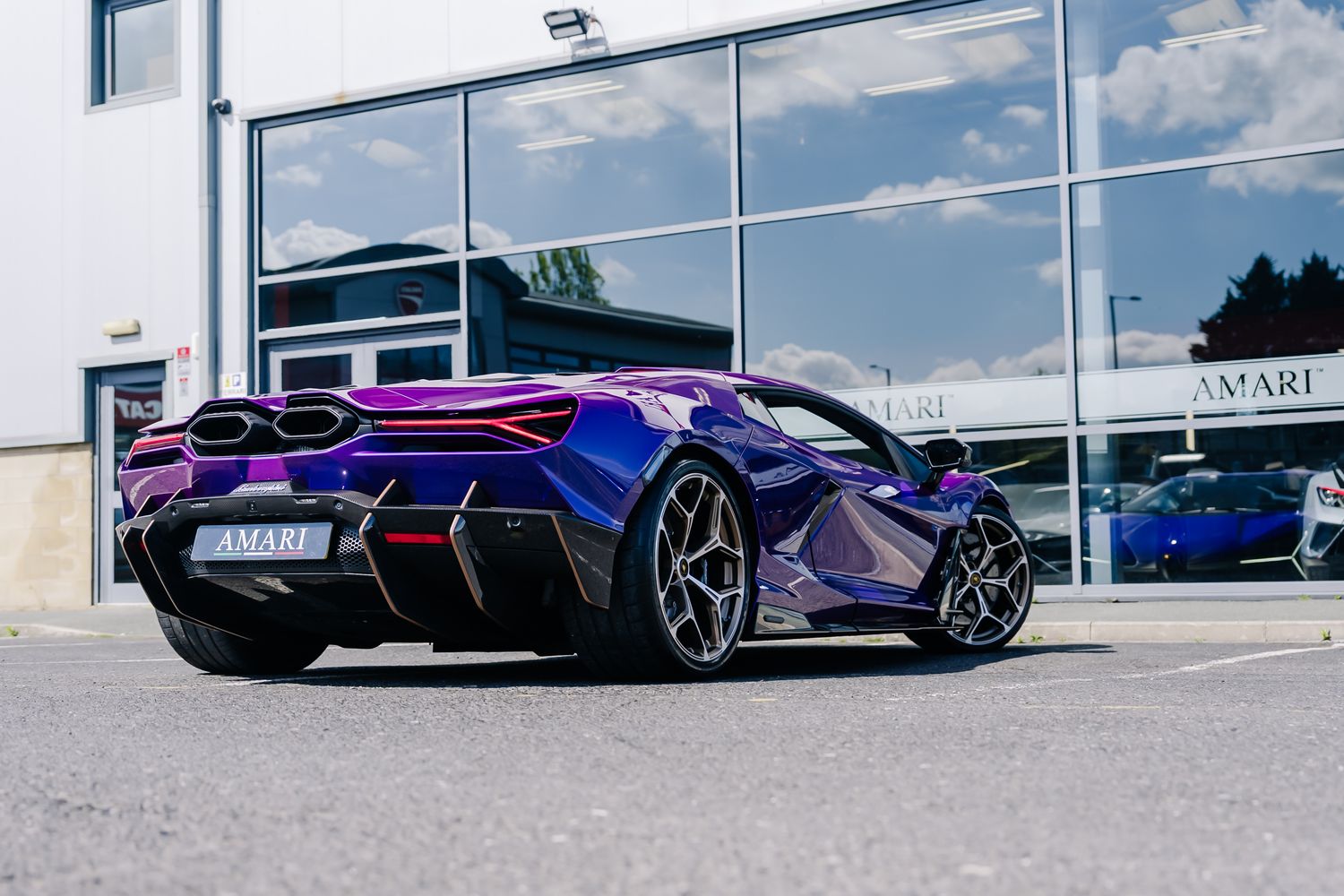 Lamborghini Revuelto