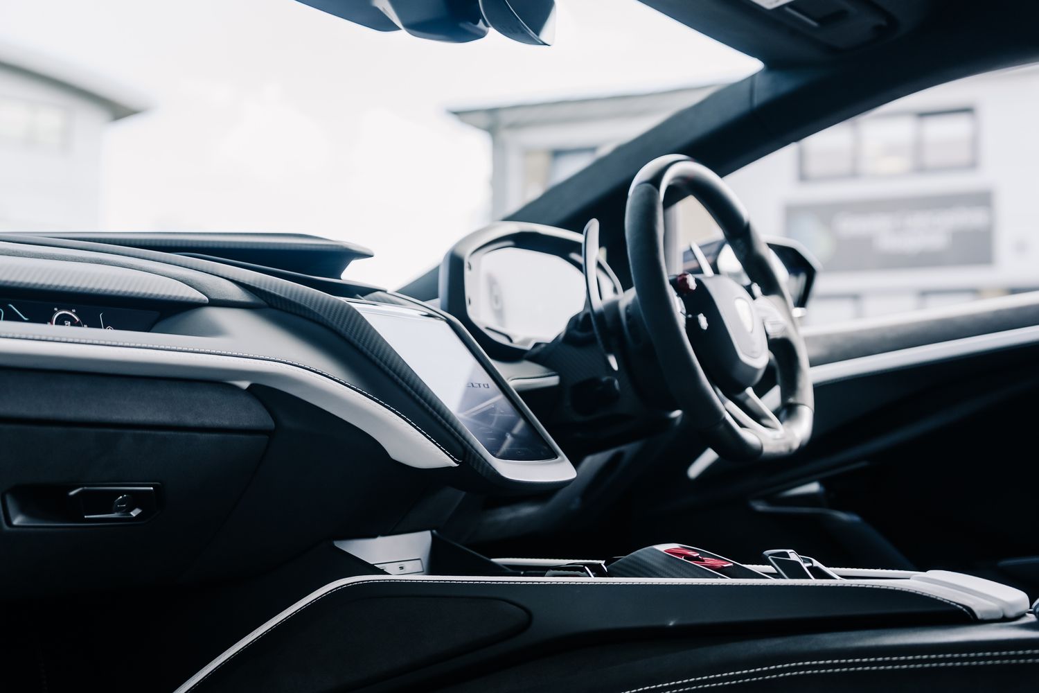 Lamborghini Revuelto