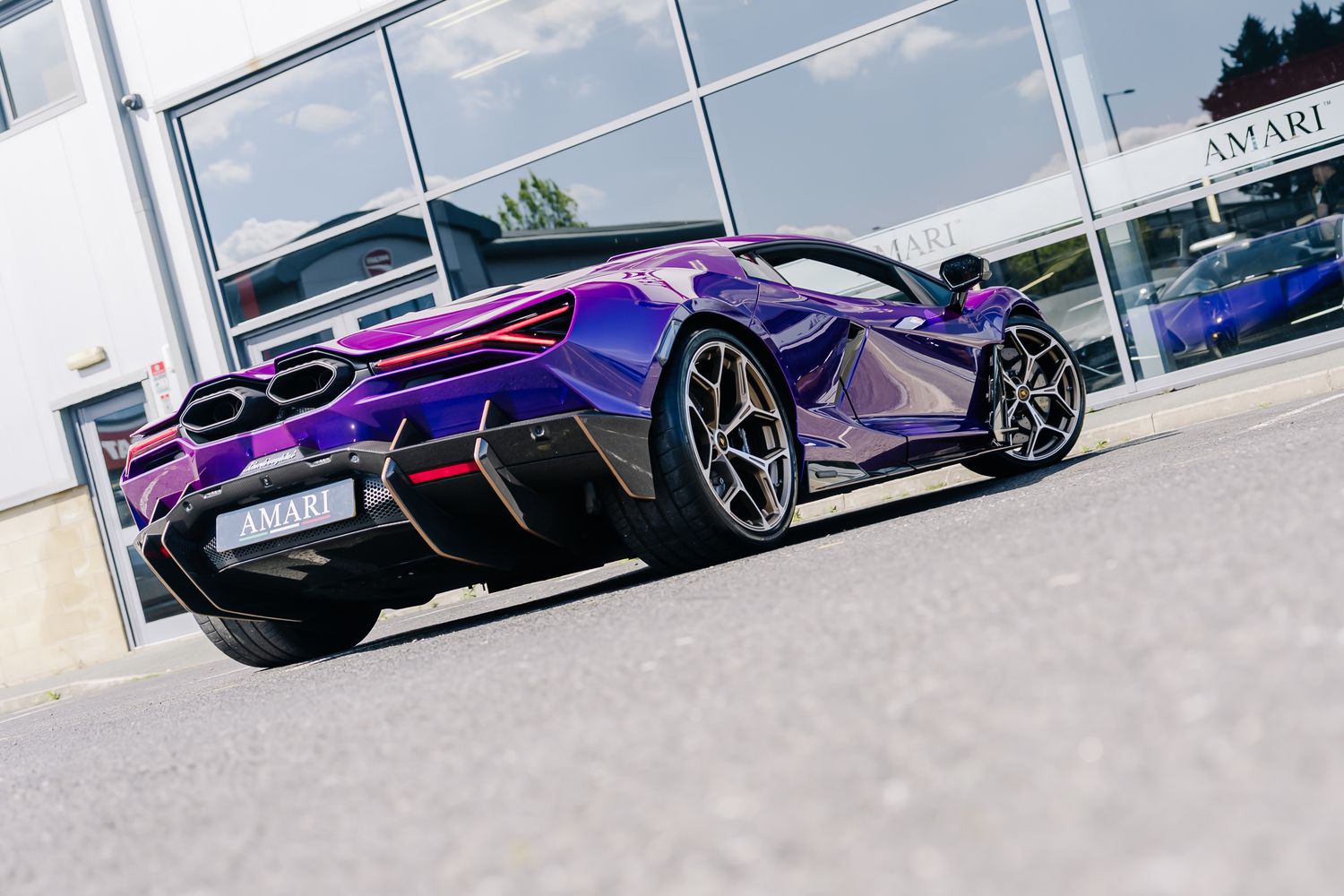 Lamborghini Revuelto