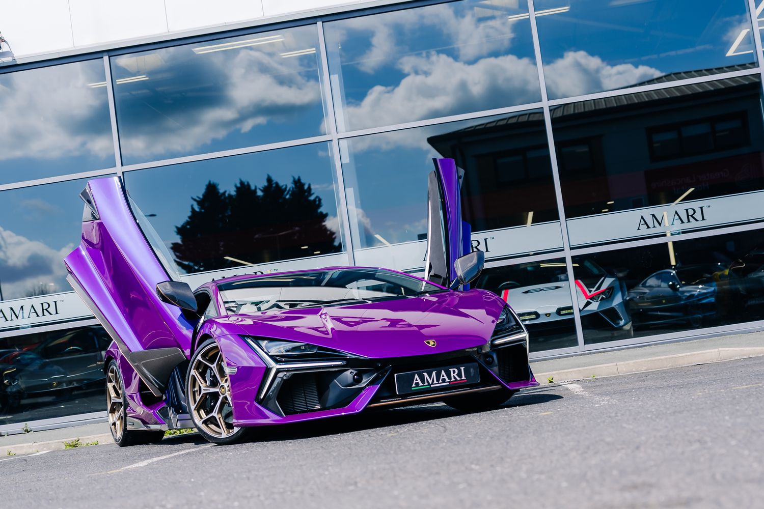 Lamborghini Revuelto