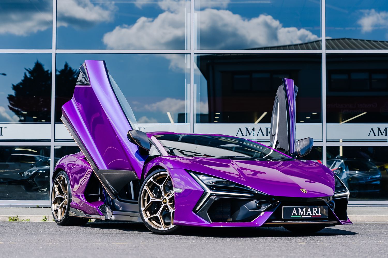 Lamborghini Revuelto