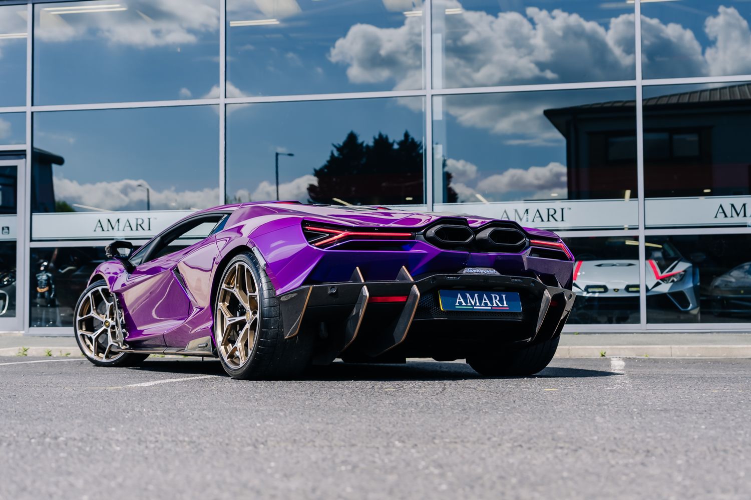 Lamborghini Revuelto