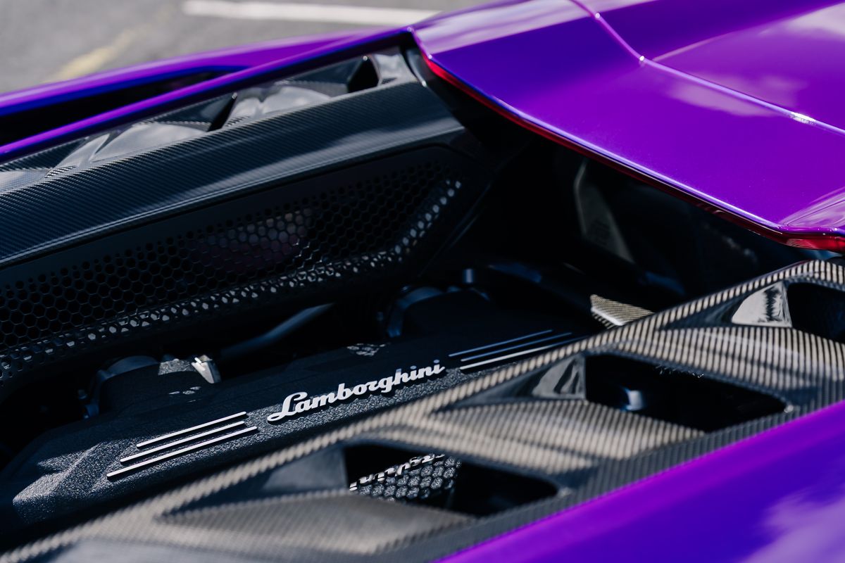 Lamborghini Revuelto