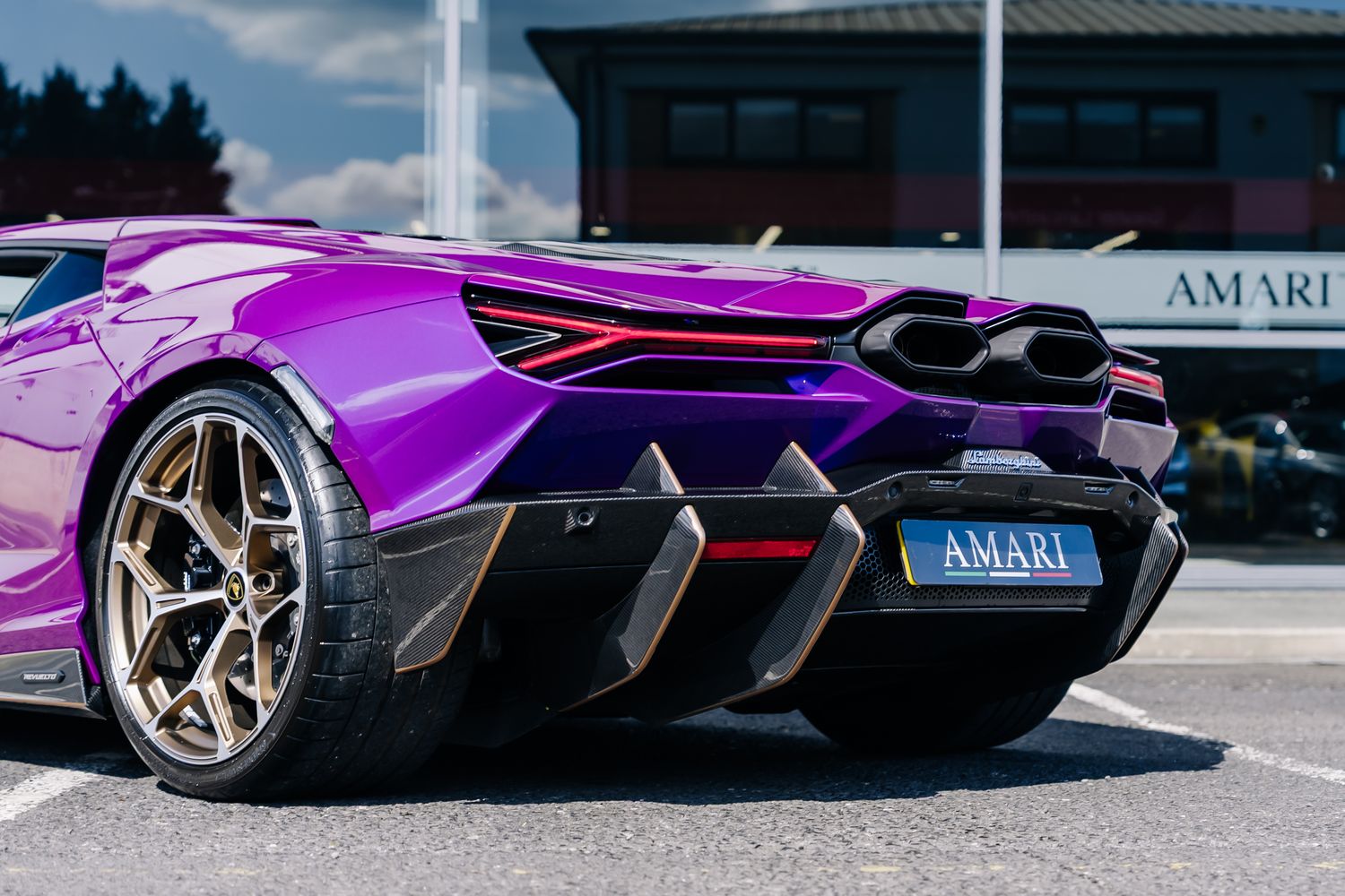 Lamborghini Revuelto