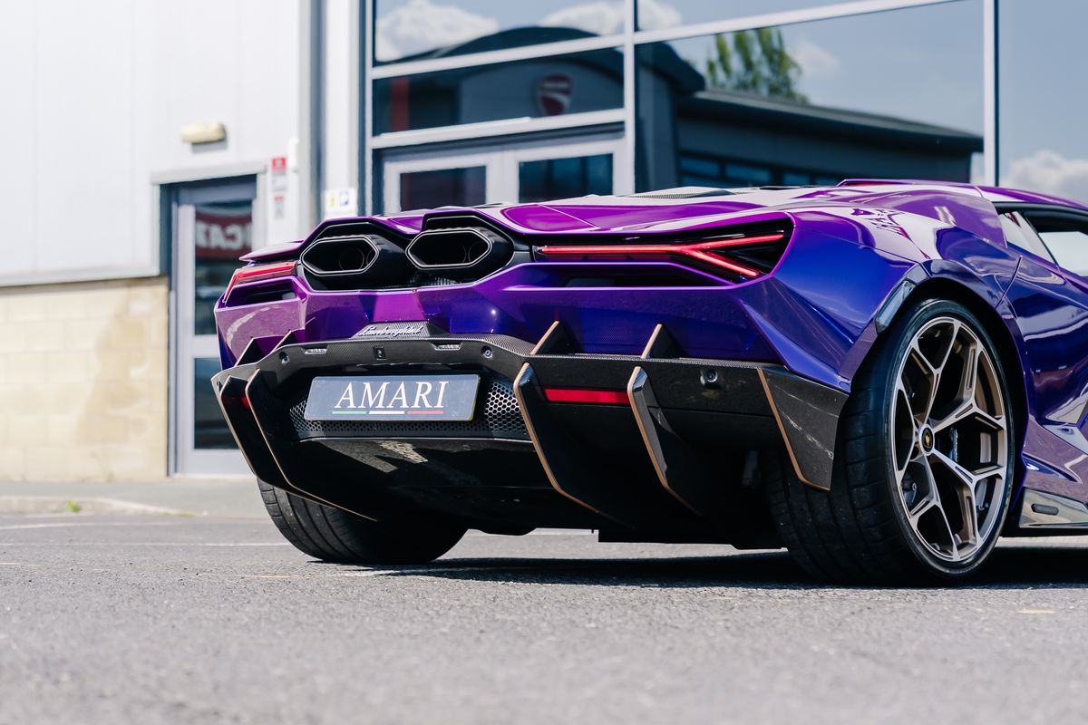 Lamborghini Revuelto