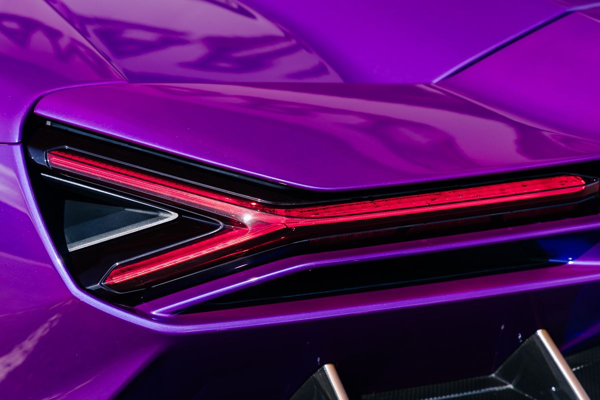Lamborghini Revuelto