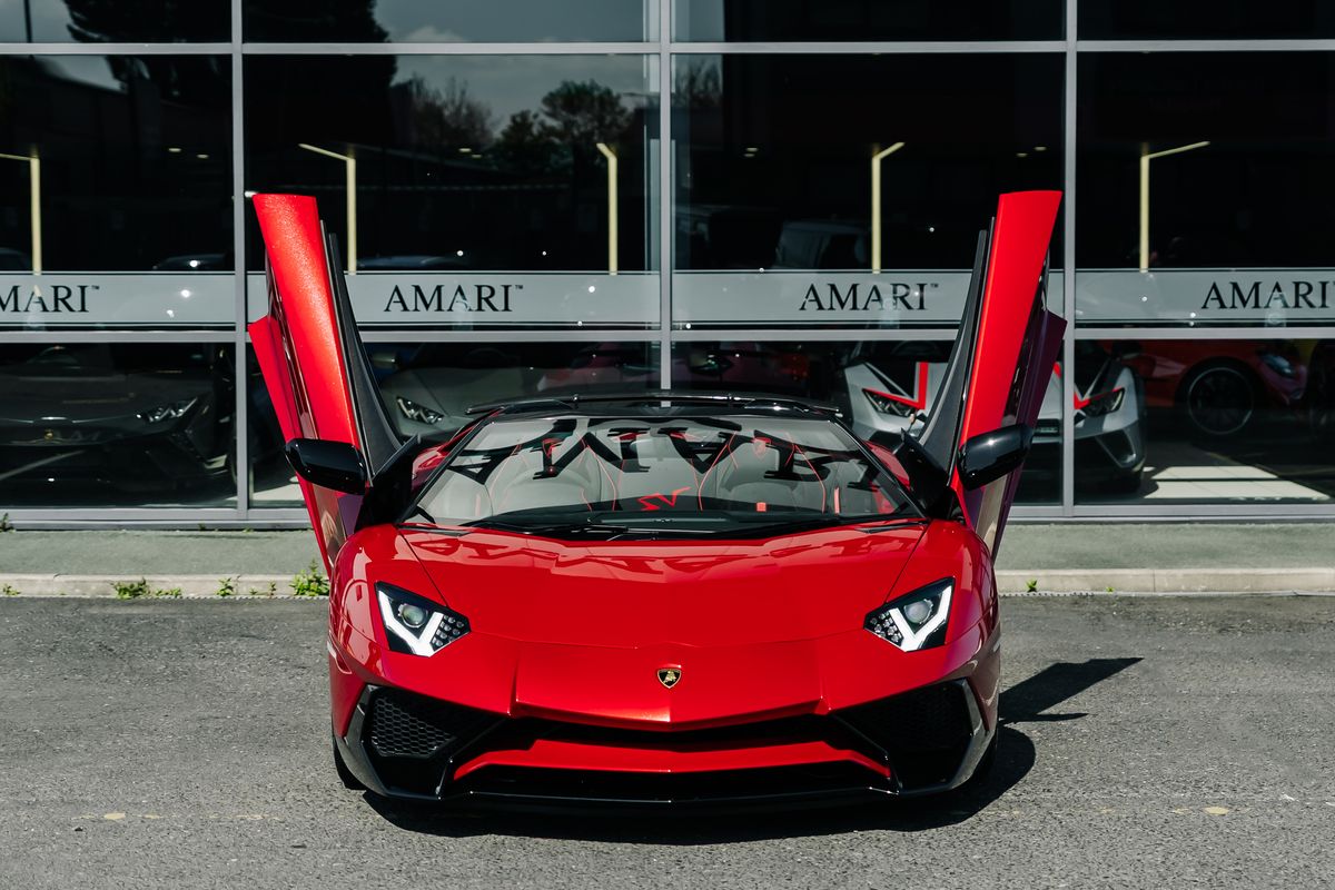 Lamborghini Aventador SV Roadster