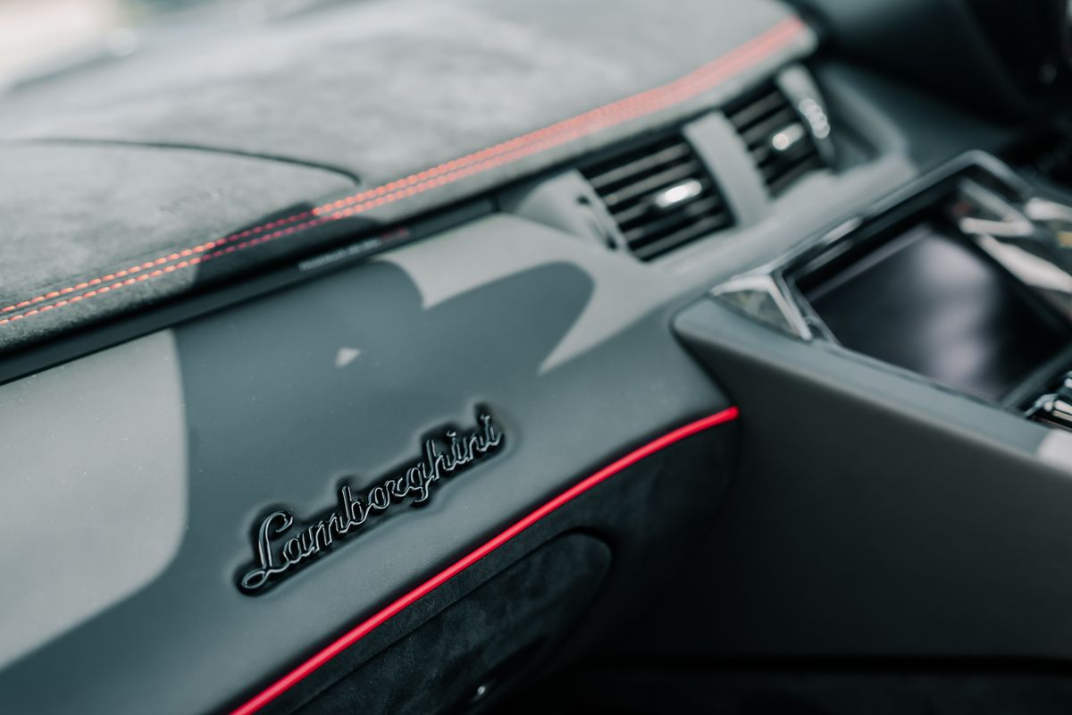Lamborghini Aventador SV Roadster
